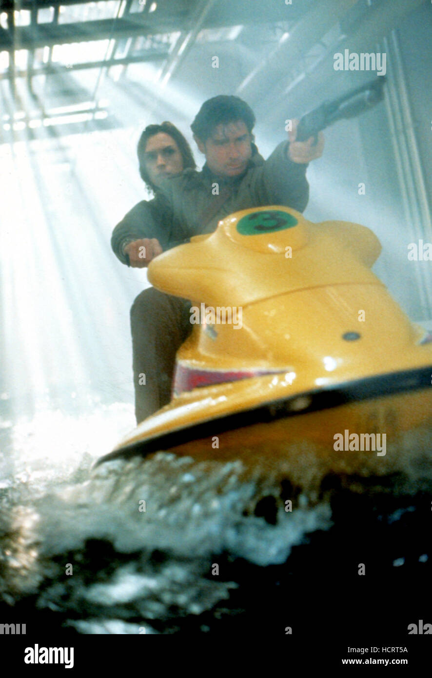 DEEP RISING, Famke Janssen, Treat Williams, 1998, boat Stock Photo - Alamy
