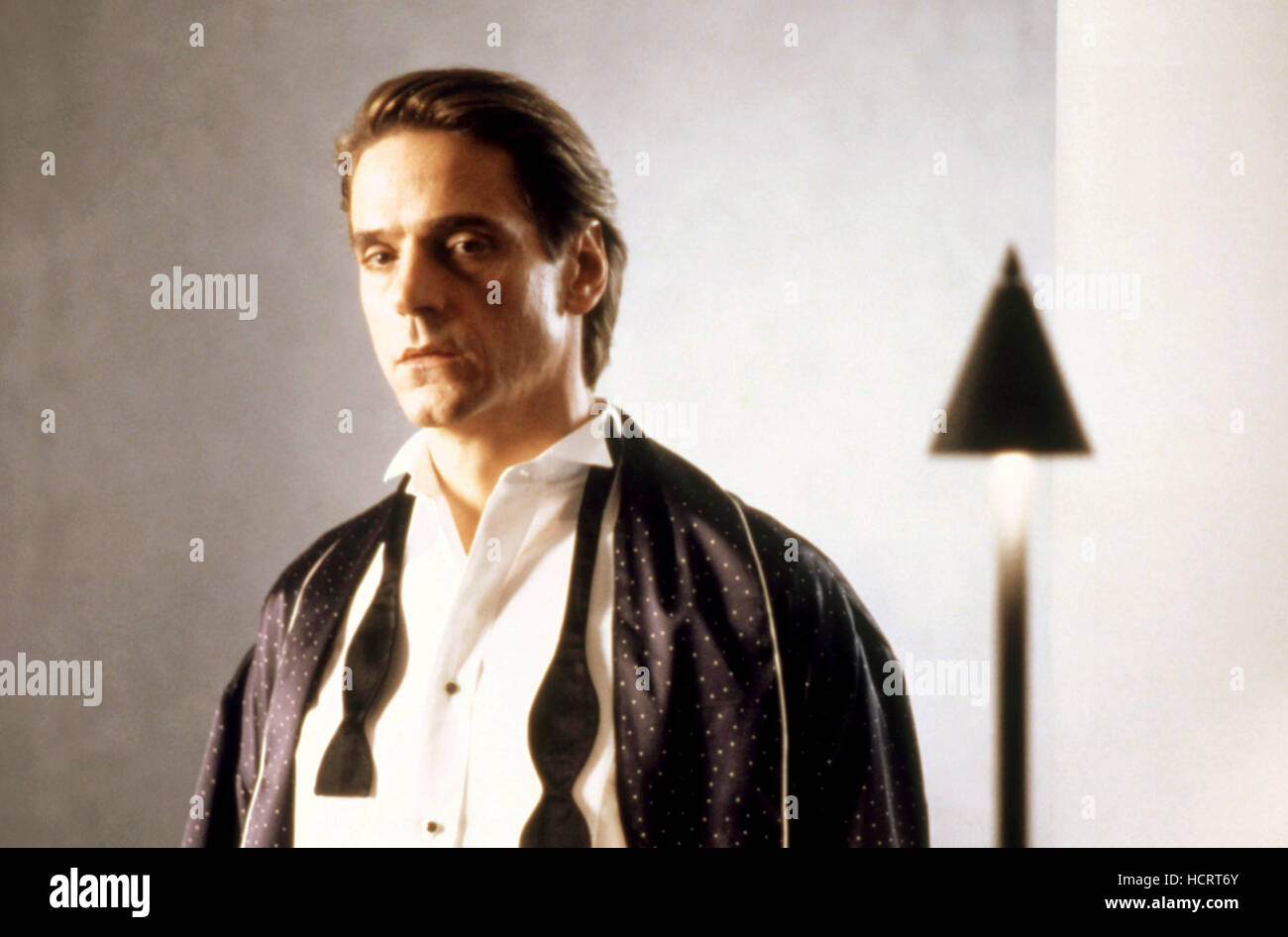 DEAD RINGERS, Jeremy Irons, 1988, TM and Copyright (c)20th Century Fox