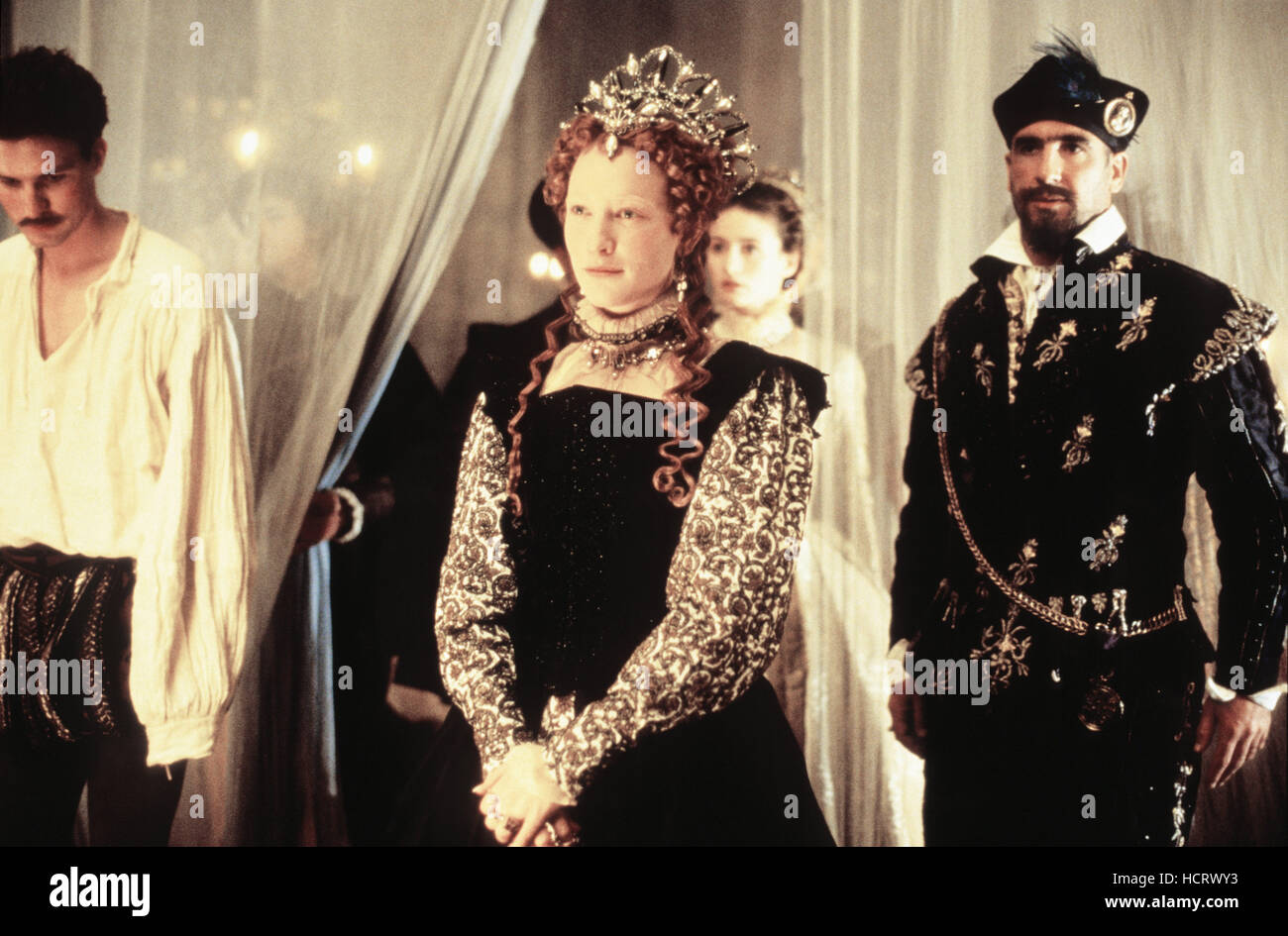 ELIZABETH, Cate Blanchett as Queen Elizabeth I (front), Christopher