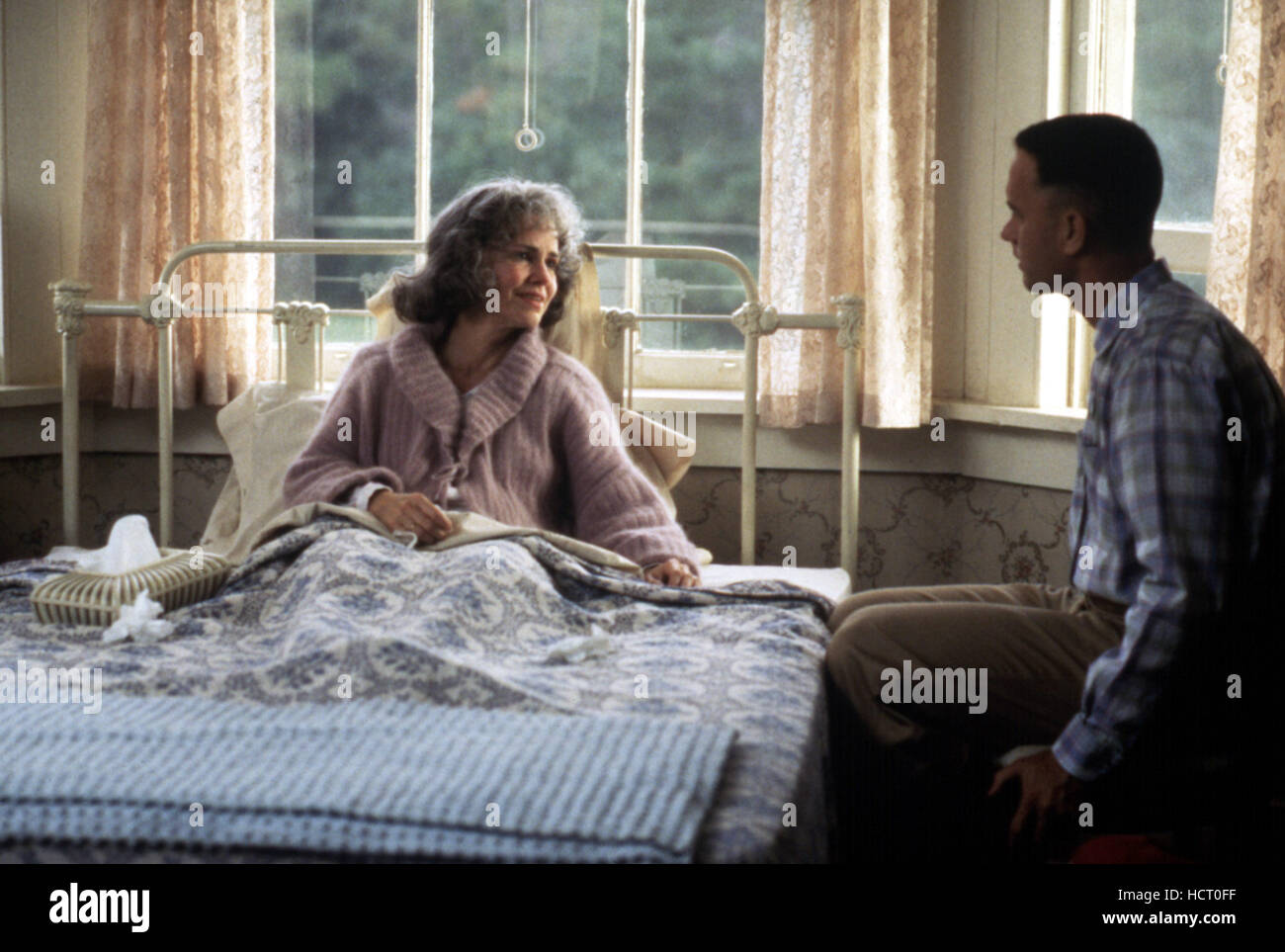 FORREST GUMP, Sally Field, Tom Hanks, 1994 Stock Photo Alamy