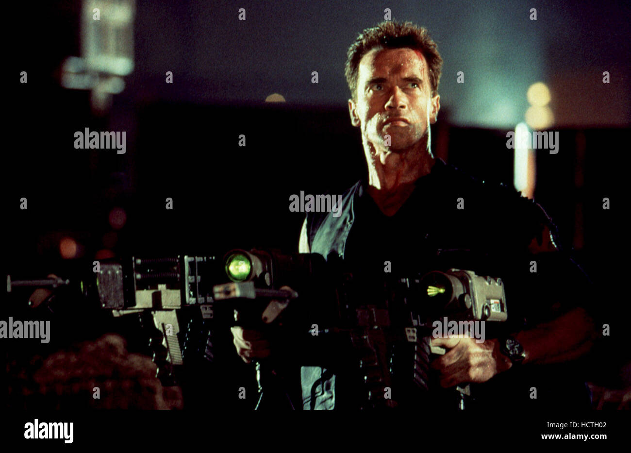 ERASER, Arnold Schwarzenegger, 1996 Stock Photo Alamy