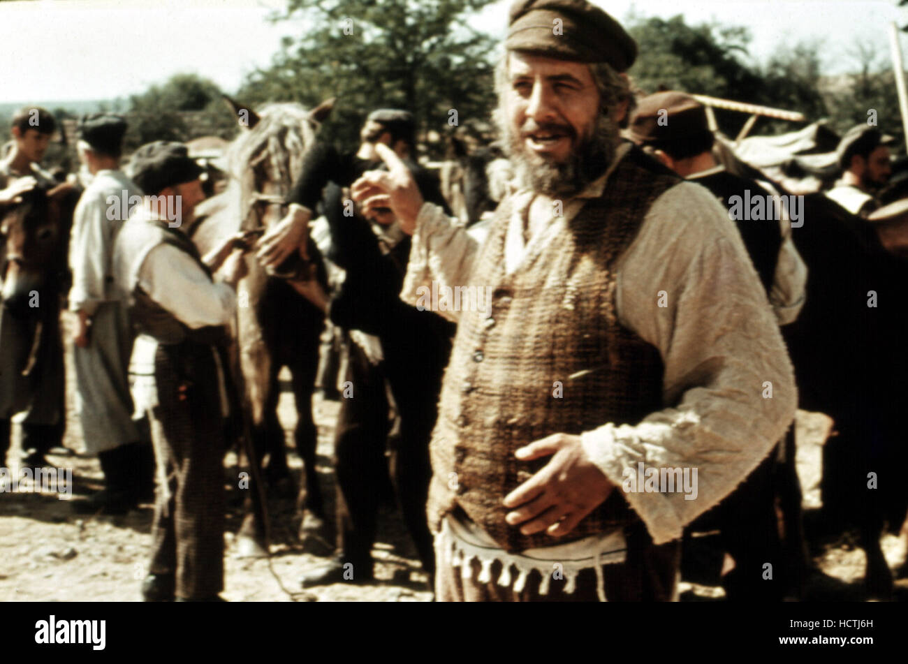 FIDDLER ON THE ROOF, Topol, 1971 Stock Photo Alamy