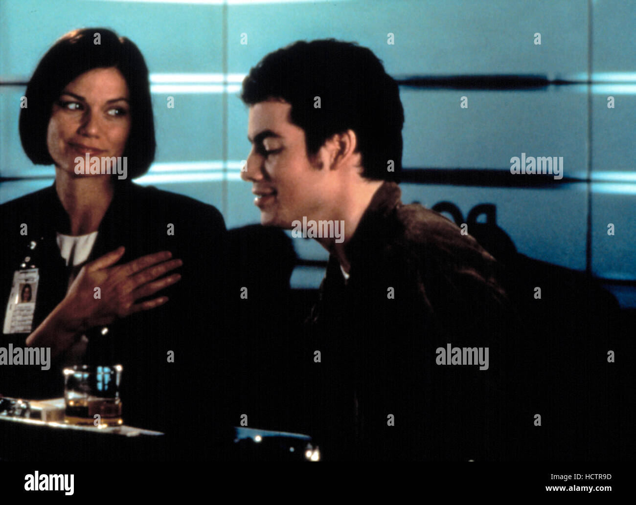 KICKED IN THE HEAD, Linda Fiorentino, Kevin Corrigan, 1997 Stock Photo ...