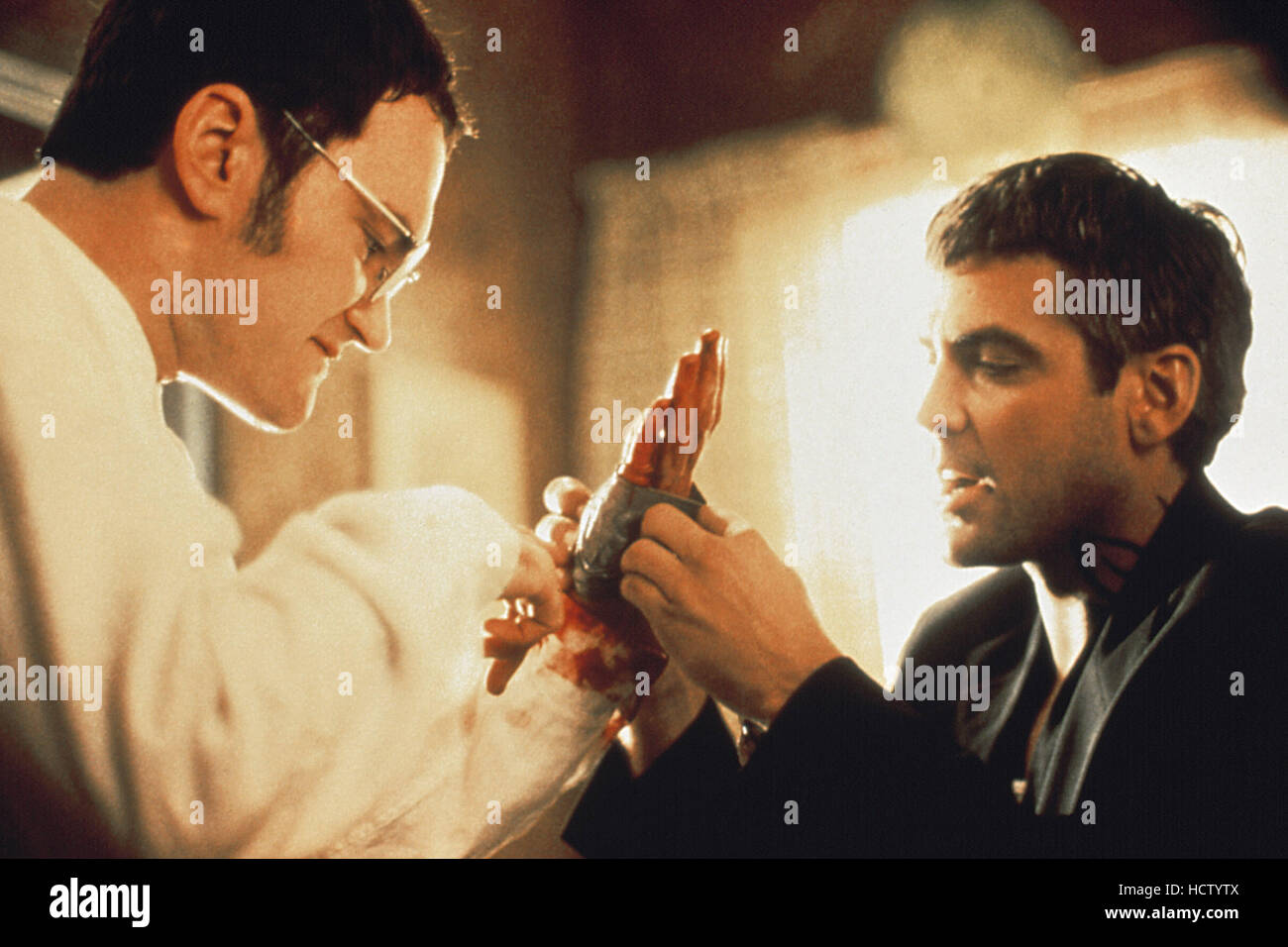 FROM DUSK TILL DAWN, Quentin Tarantino, Clooney, 1996 Stock