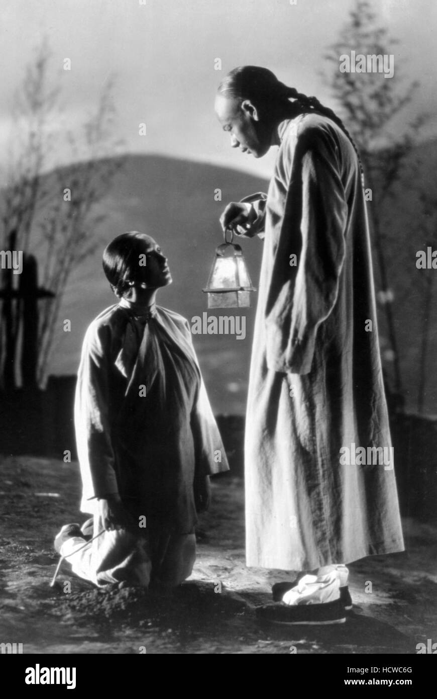 THE GOOD EARTH, Luise Rainer, Paul Muni, 1937 Stock Photo - Alamy