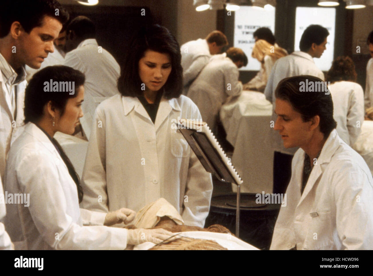 GROSS ANATOMY, Daphne Zuniga (center), Matthew Modine (r.), 1989, (c