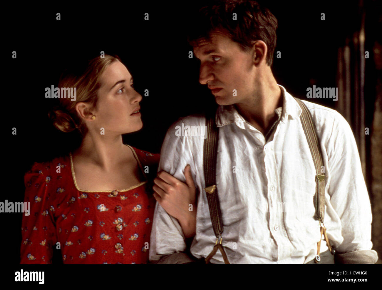 JUDE, Kate Winslet, Christopher Eccleston, 1996, arm in arm Stock Photo