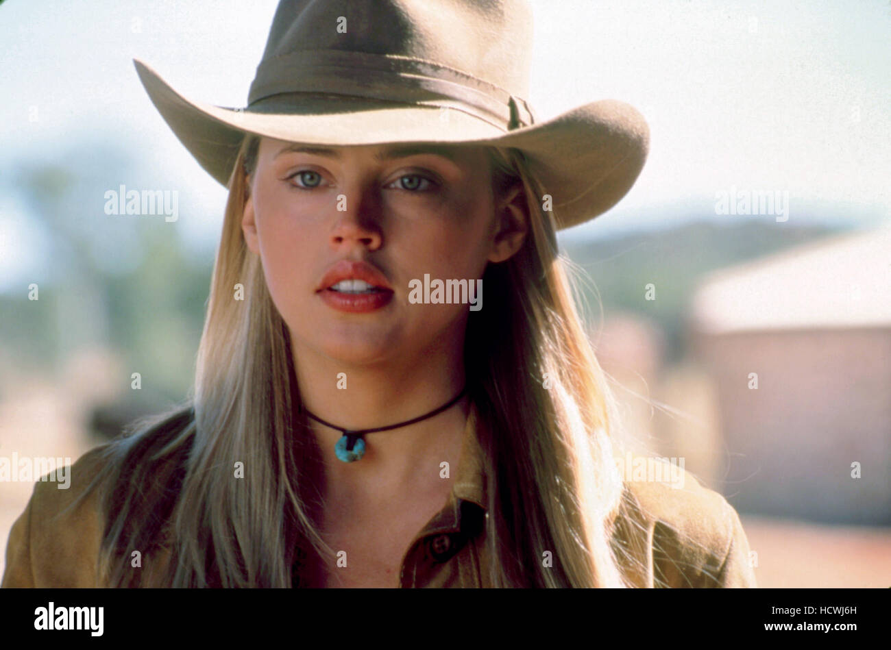 KANGAROO JACK, Estella Warren, 2003. (c) Warner Brothers/courtesy Everett  Collection Stock Photo - Alamy