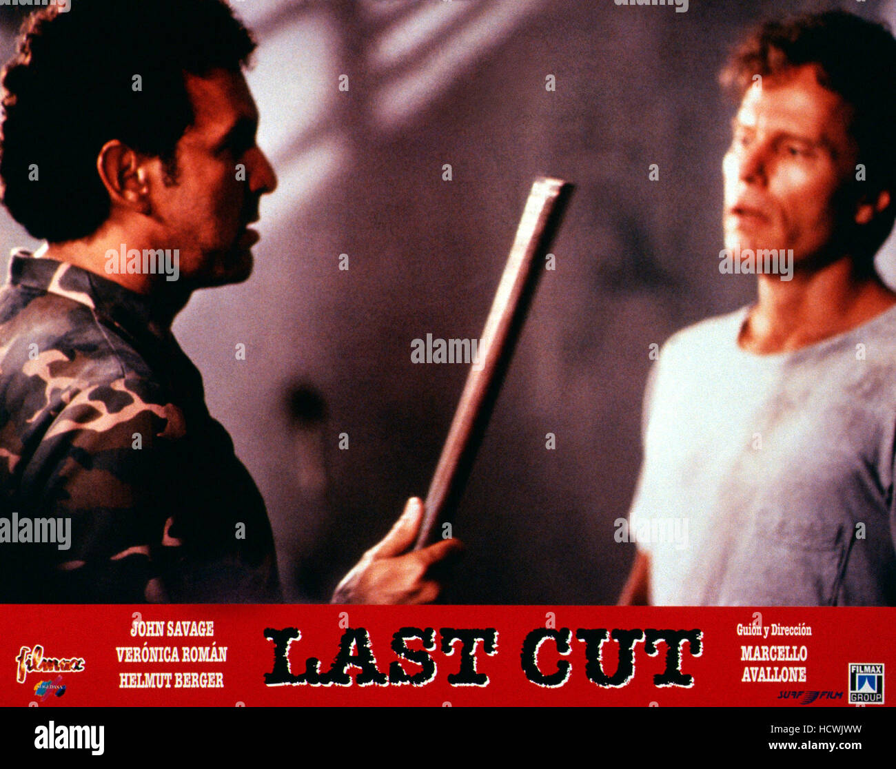 LAST CUT, (aka ULTIMO TAGLIO), Italian lobbycard, John Savage (right), 1997, © Filmax Group/courtesy Everett Collection Stock Photo