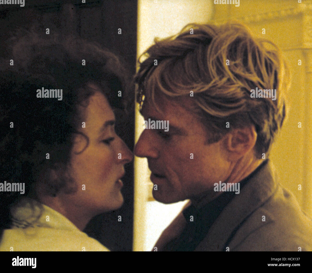 OUT OF AFRICA, Meryl Streep, Robert Redford, 1985. © MCA/ Universal