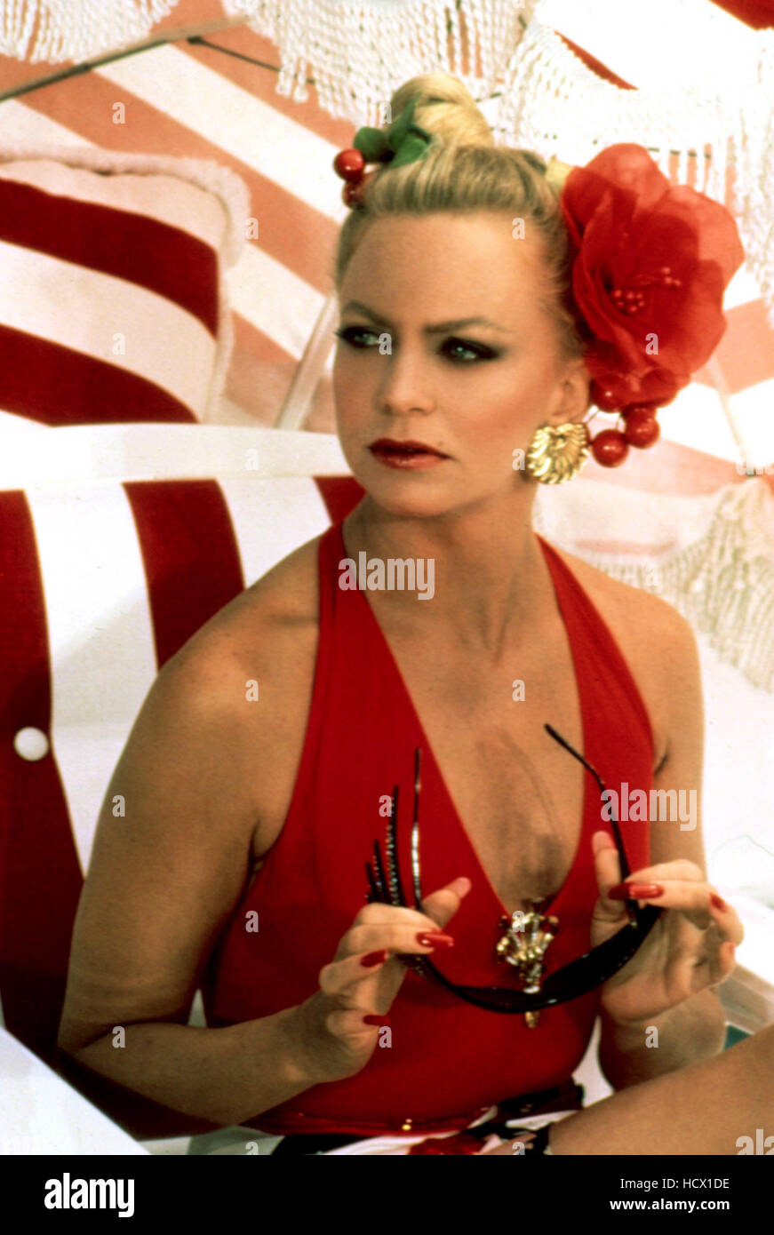 Goldie Hawn Overboard Images