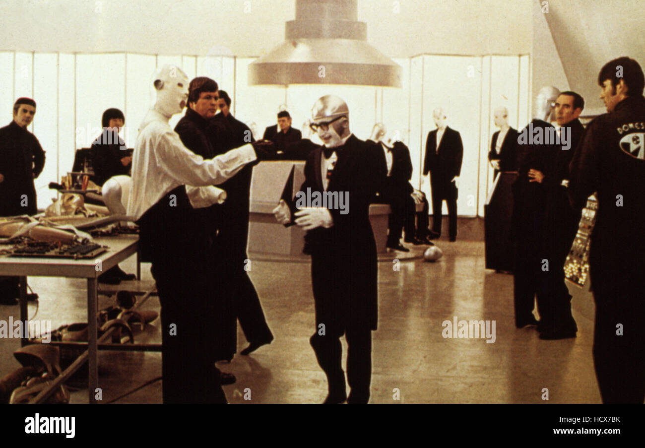 SLEEPER, Woody Allen (center), 1973 Stock Photo Alamy