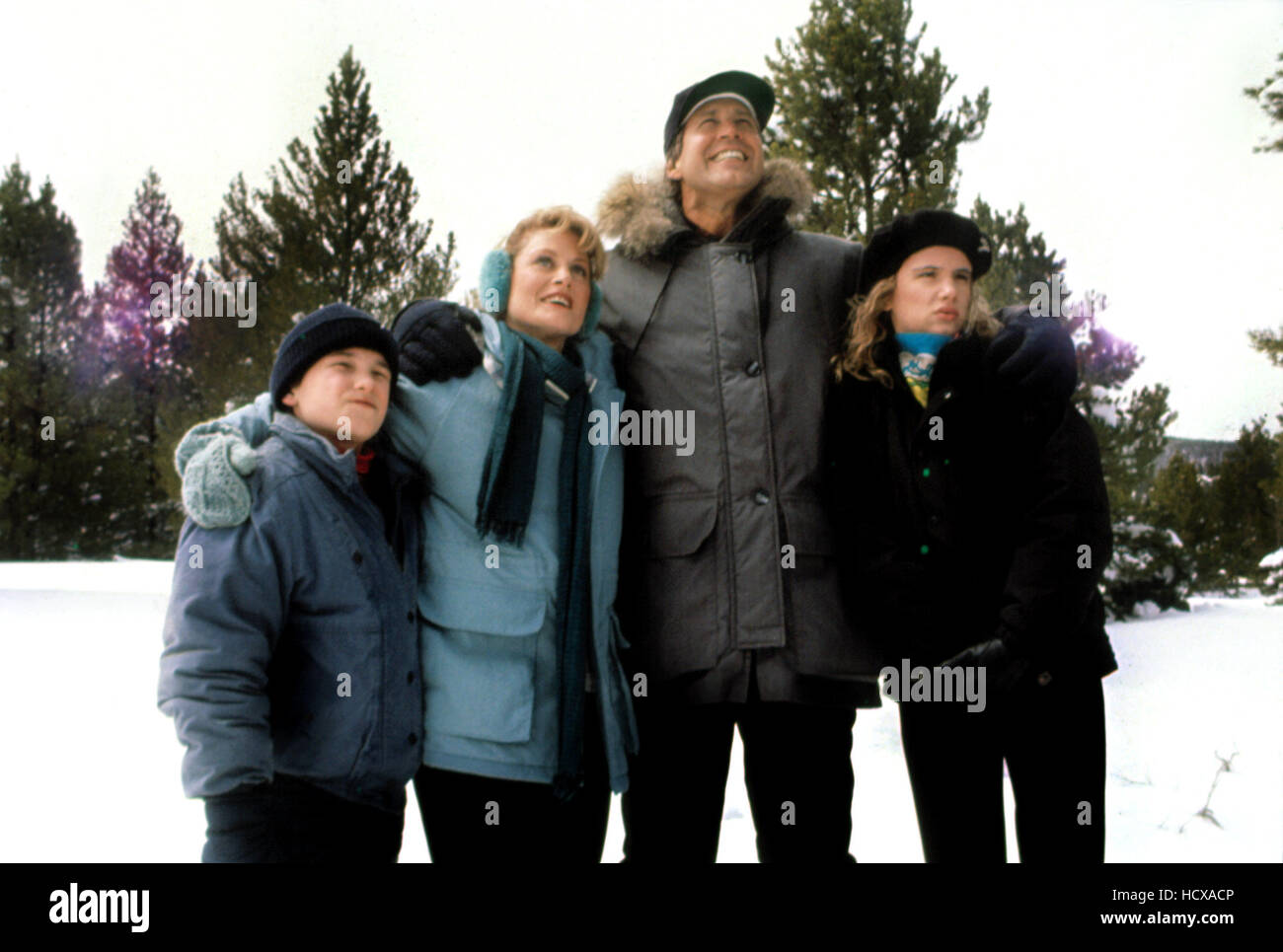 NATIONAL LAMPOON'S CHRISTMAS VACATION, Johnny Galecki, Beverly D'Angelo Christmas Vacation Johnny Galecki