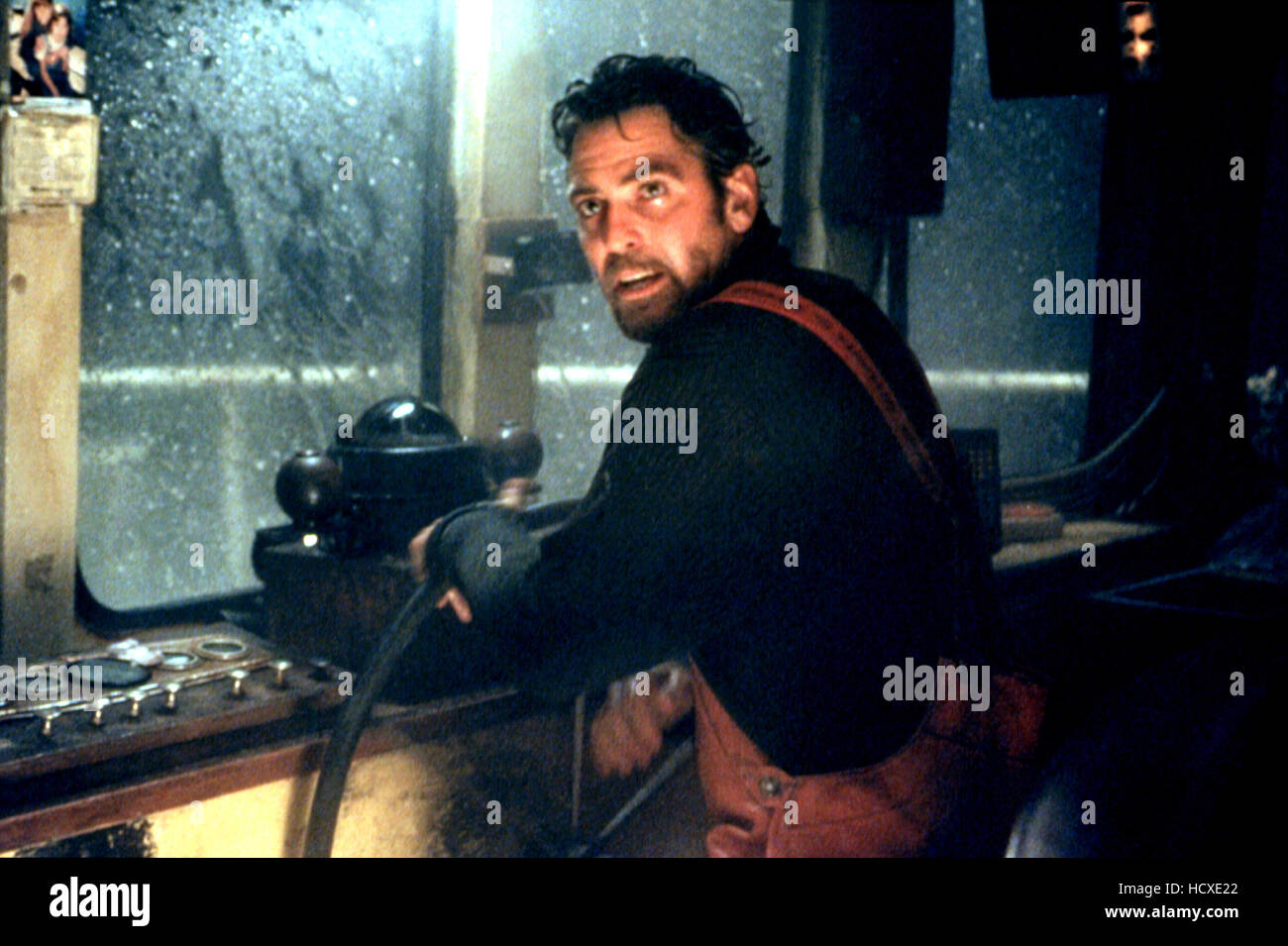 THE PERFECT STORM, George Clooney, 2000. ©Warner Bros./Courtesy Everett ...