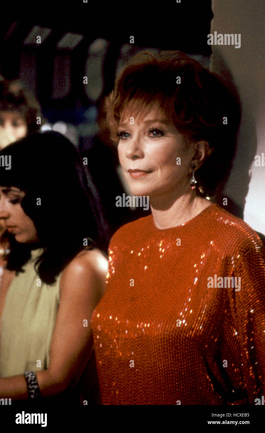 POSTCARDS FROM THE EDGE, Shirley MacLaine, 1990. (c)Columbia Pictures