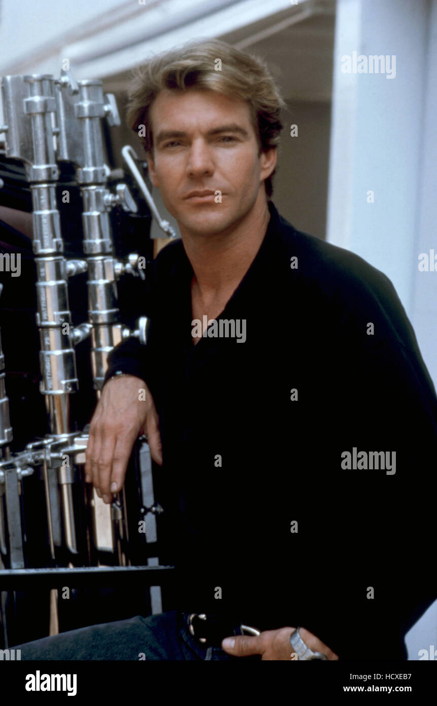 POSTCARDS FROM THE EDGE, Dennis Quaid, 1990. (c)Columbia Pictures
