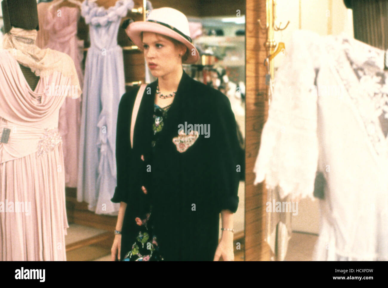 PRETTY IN PINK, Molly Ringwald, 1986 Stock Photo Alamy