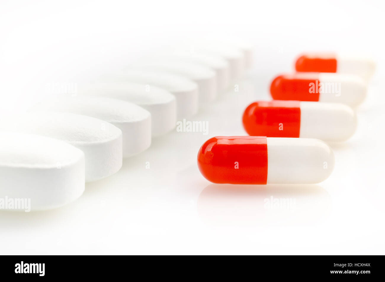 White medicinal capsules vitamins Cut Out Stock Images Pictures Alamy