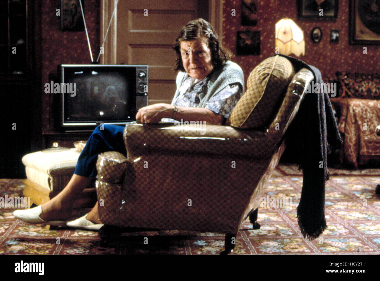 THROW MOMMA FROM THE TRAIN, Anne Ramsey, 1987. (c)Orion Pictures