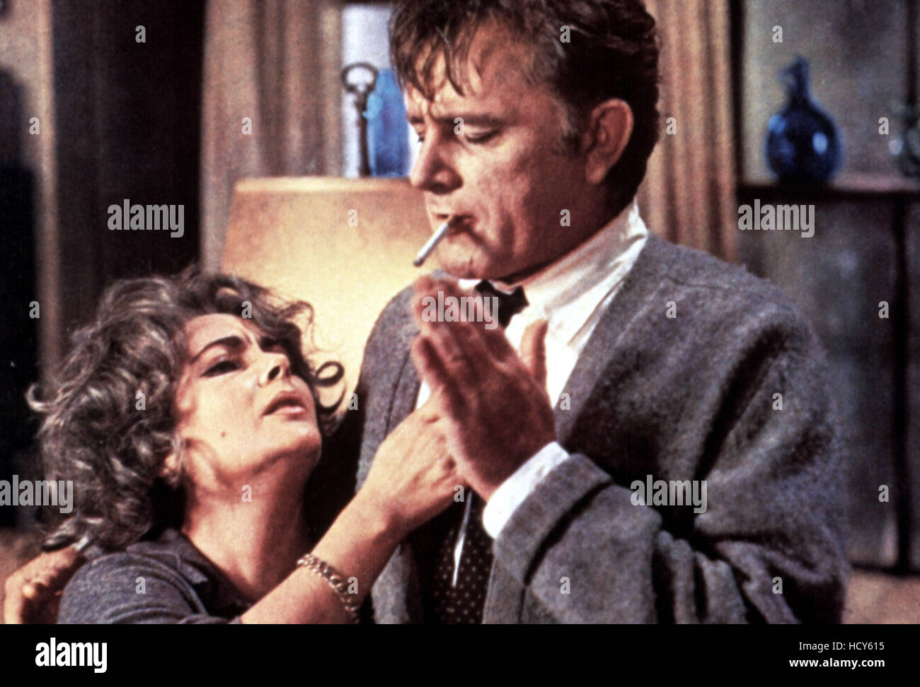 WHO'S AFRAID OF VIRGINIA WOOLF?, Elizabeth Taylor, Richard Burton, 1966 Stock Photo