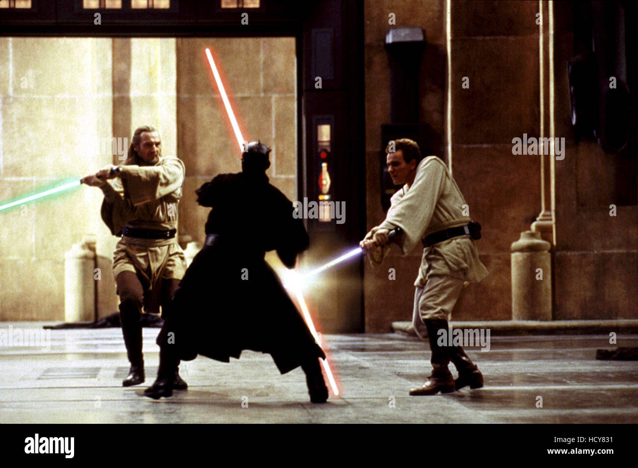 star-wars-episode-i-the-phantom-menace-liam-neeson-ray-park-ewan