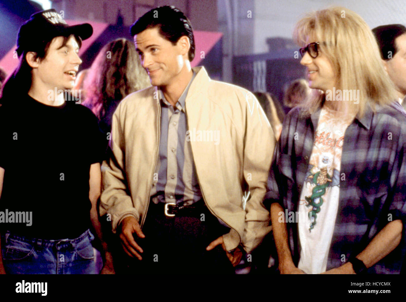 WAYNE'S WORLD, Mike Myers, Rob Lowe, Dana Carvey, 1992. ©Paramount/courtesy Everett Collection Stock Photo