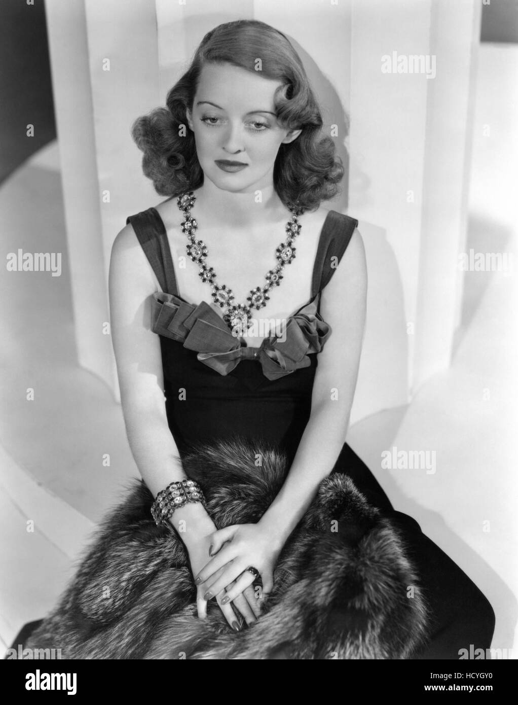 Bette Davis Late 1930s Stock Photo Alamy