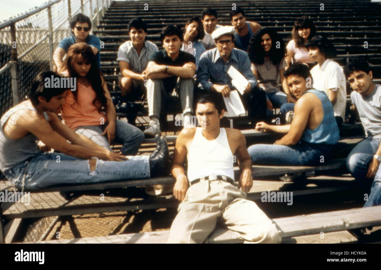 STAND AND DELIVER, Edward James Olmos (center right), Lou Diamond