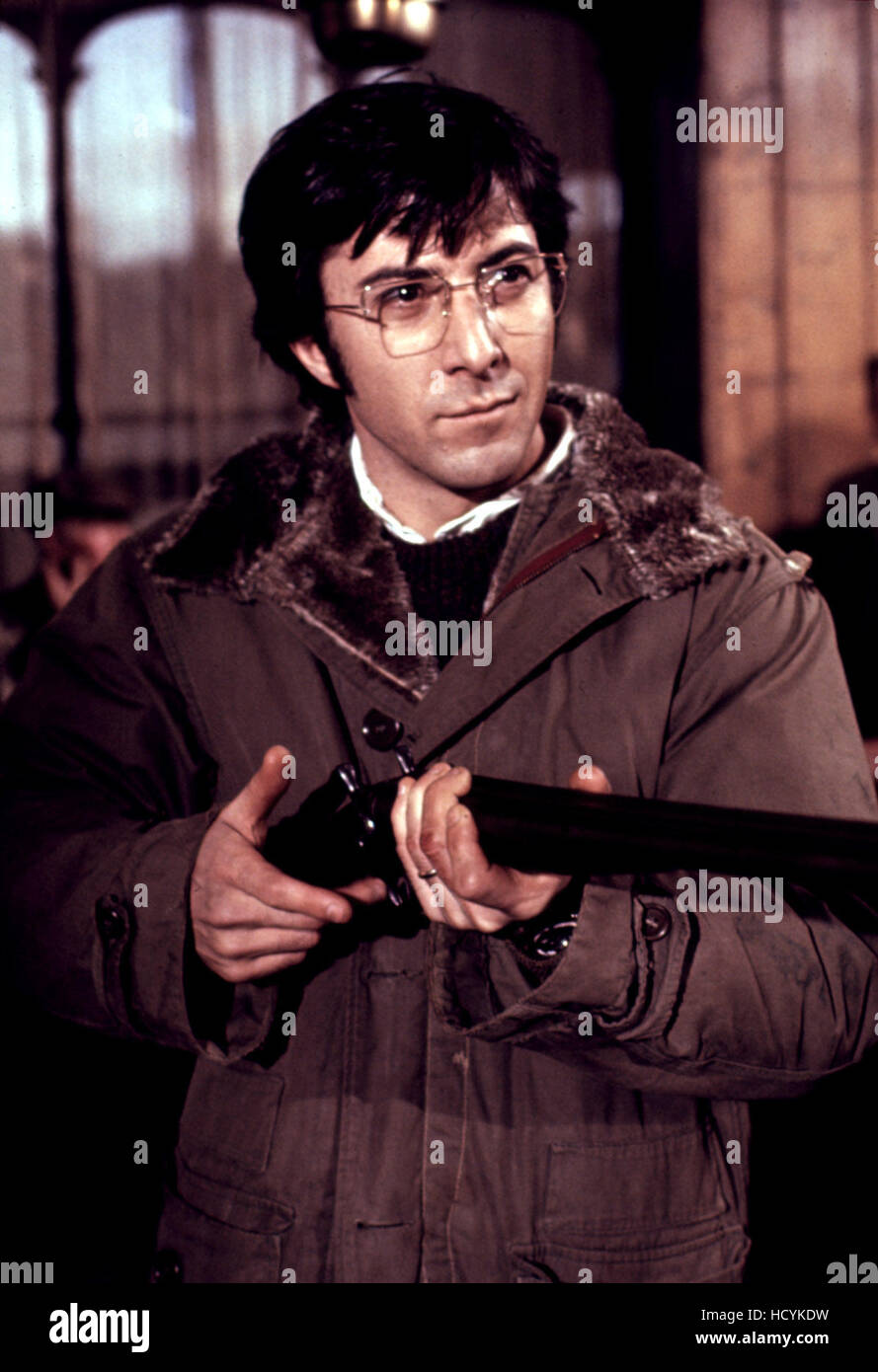 STRAW DOGS, Dustin Hoffman, 1971 Stock Photo Alamy