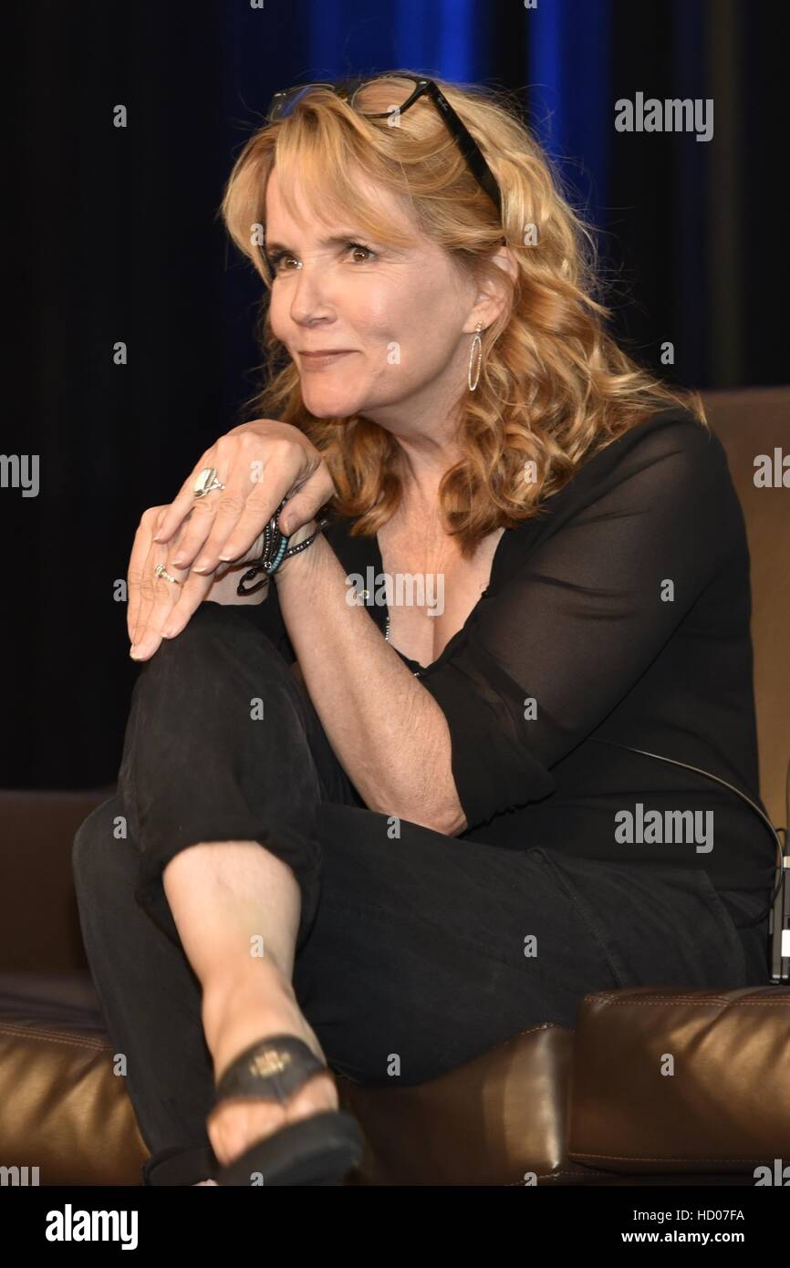 Wizard World Comic Convention at Donald E. Stephens Convention Center - Day 3  Featuring: Lea Thompson Where: Rosemont, Illinois, United States When: 20 Aug 2016 Stock Photo