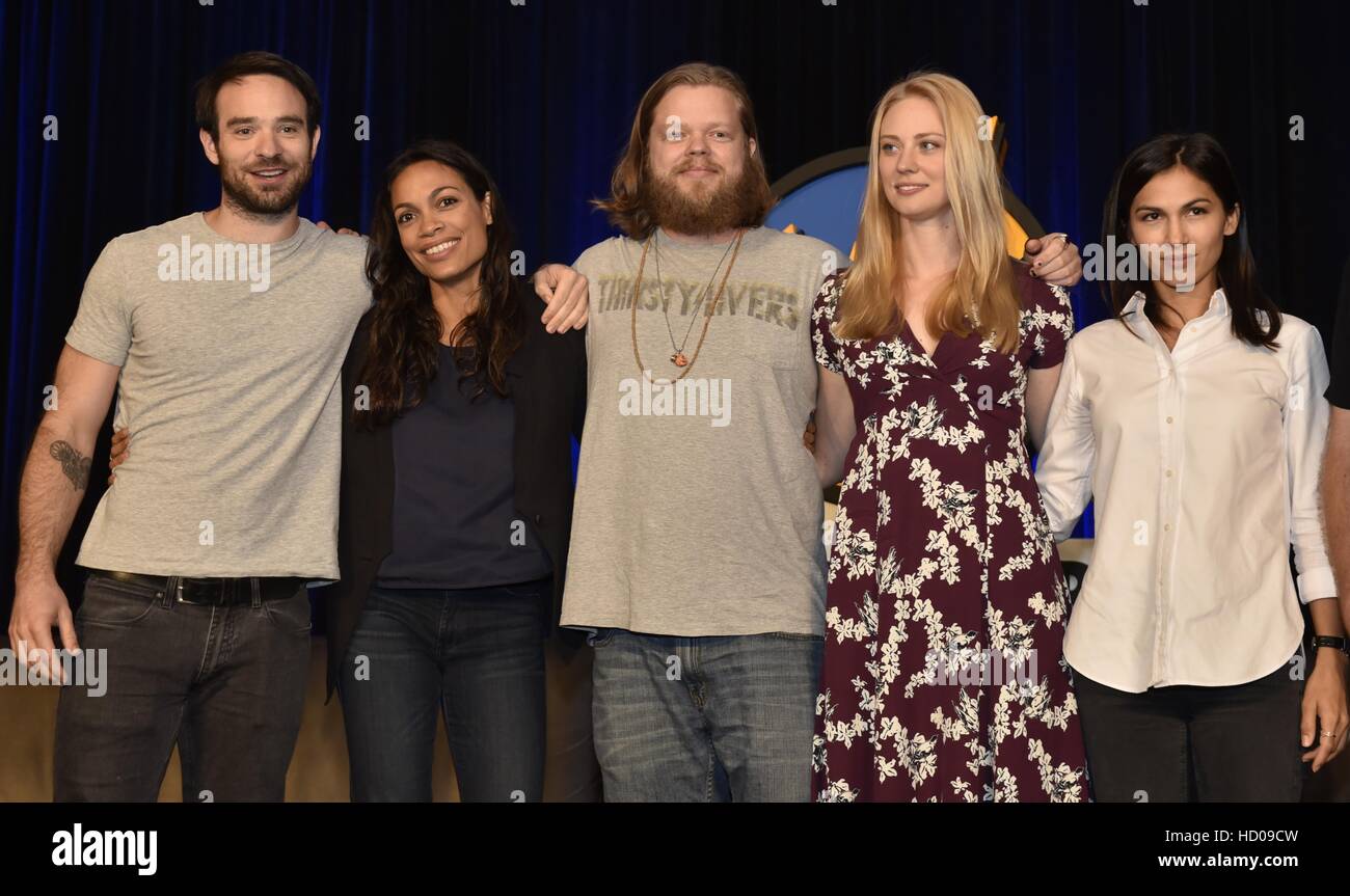 Wizard World Chicago Comic-Con at the Donald E. Stephens Convention Center in Chicago  Featuring: Charlie Cox, Rosario Dawson, Elden Henson, Deborah Ann Woll, Élodie Yung Where: Rosemont, Illinois, United States When: 21 Aug 2016 Stock Photo