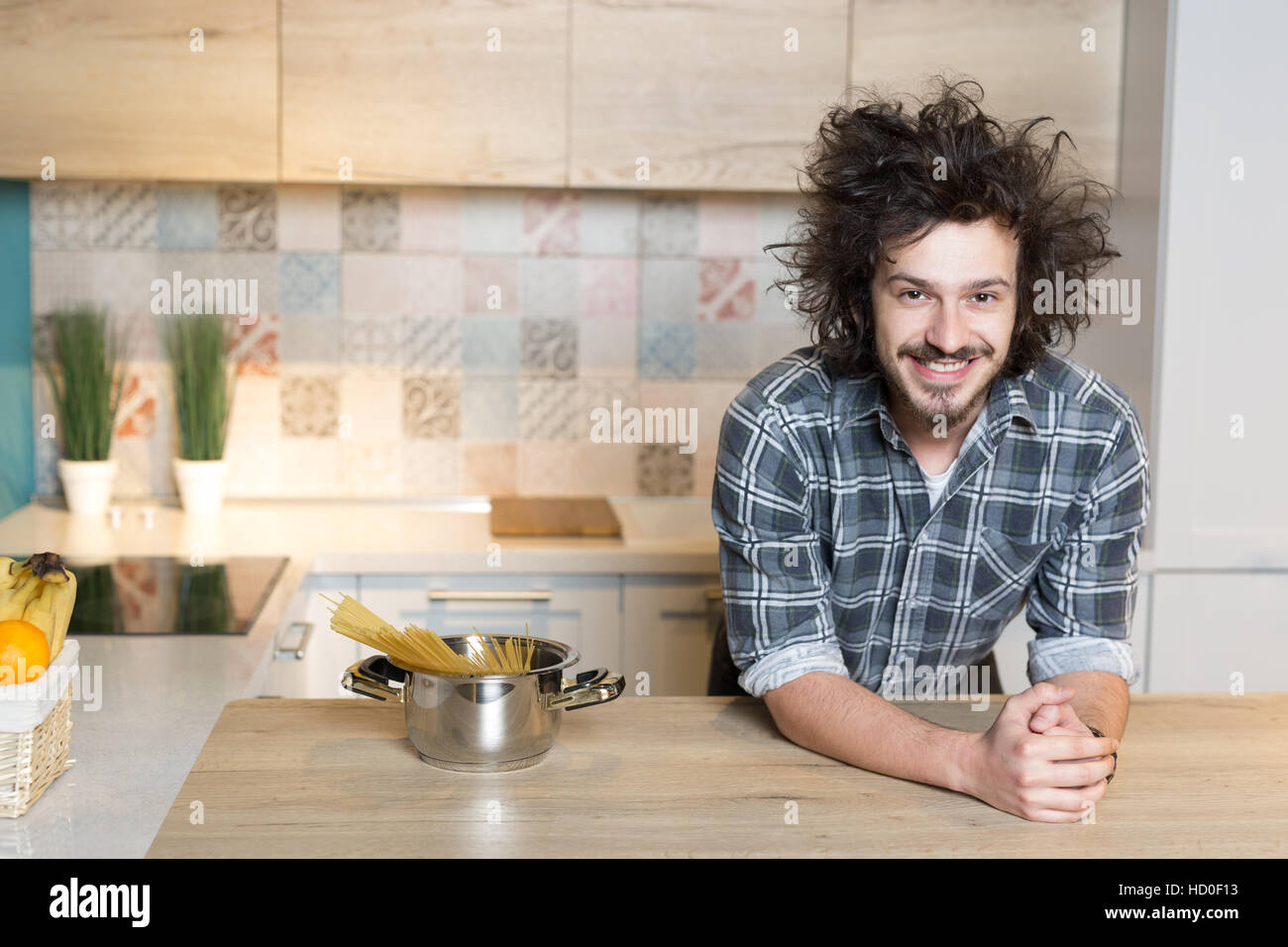Standing man in plaid hi-res stock photography and images - Alamy