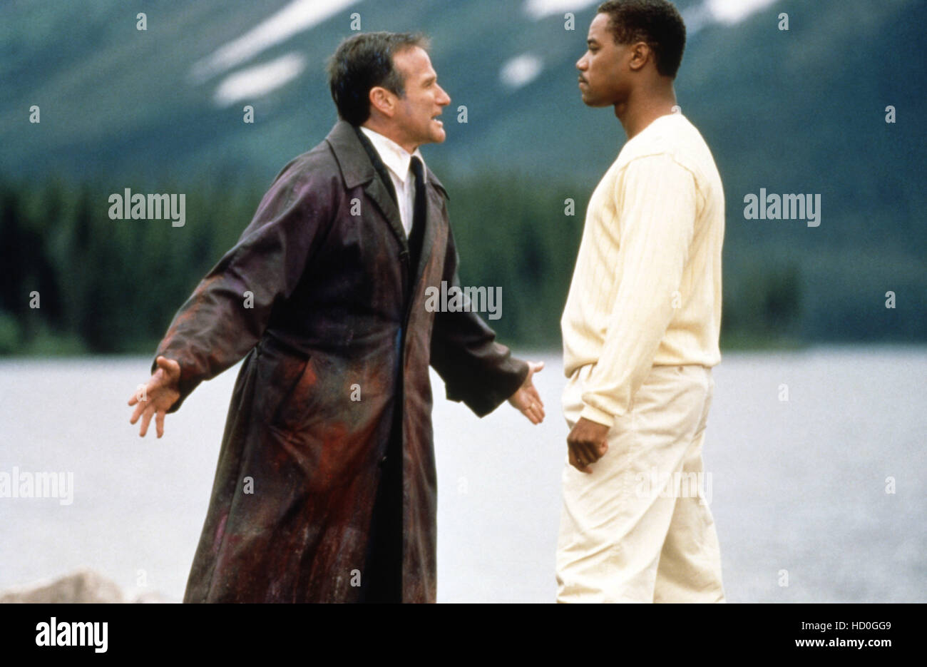 WHAT DREAMS MAY COME, from left Robin williams, Cuba Gooding Jr., 1998