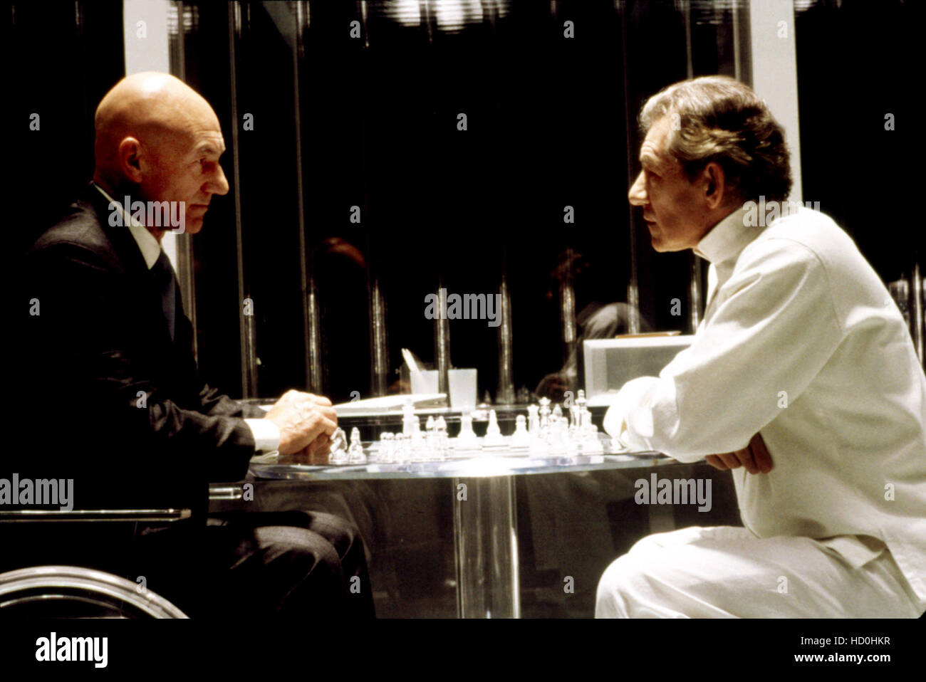 X Men Patrick Stewart Ian Mckellen 2000 Tm And Copyright C 20th