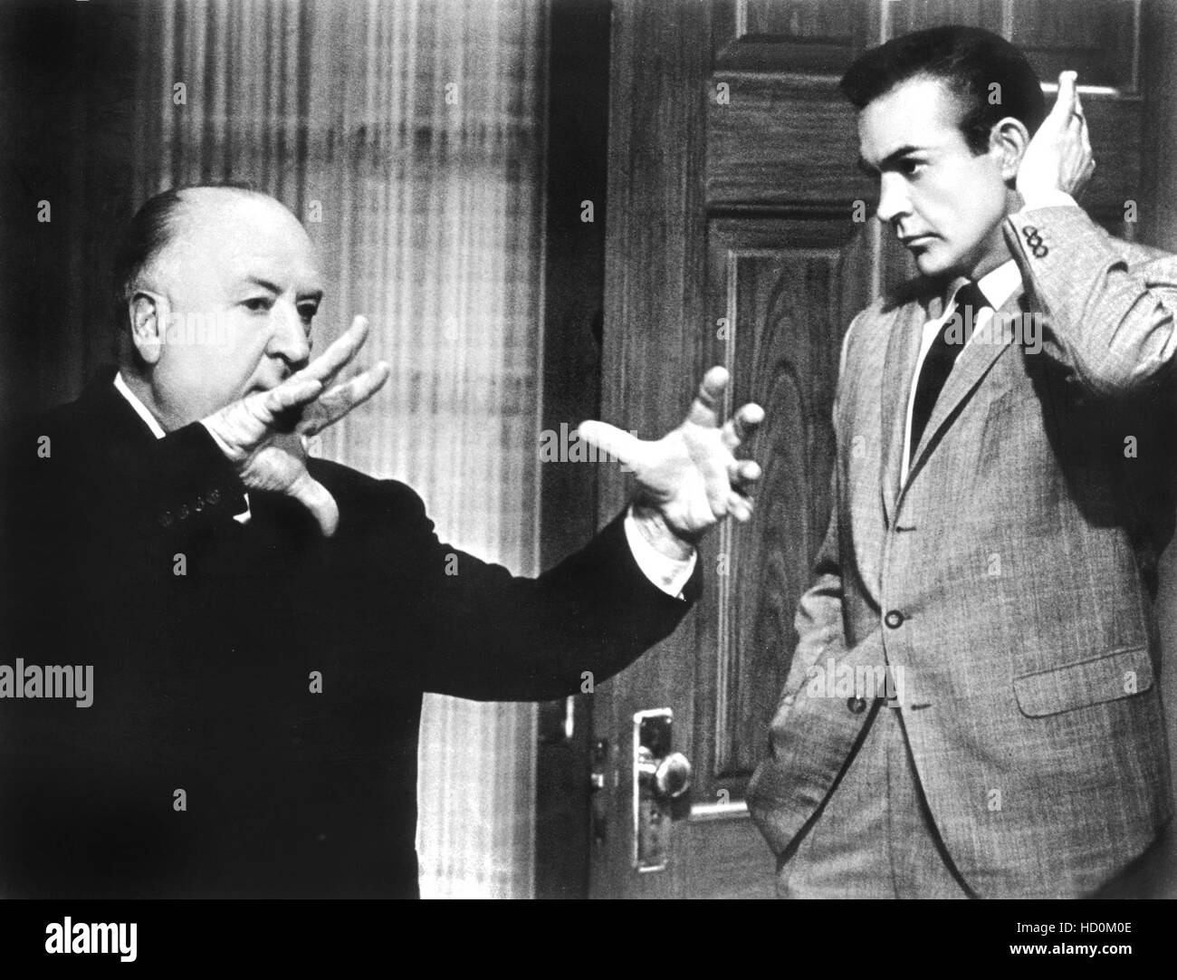 MARNIE, director ALFRED HITCHCOCK, SEAN CONNERY, on set, 1964 Stock