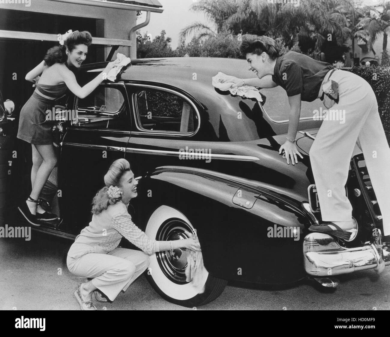From left, Laverne Andrews, Patty Andrews, Maxene Andrews, ca. mid