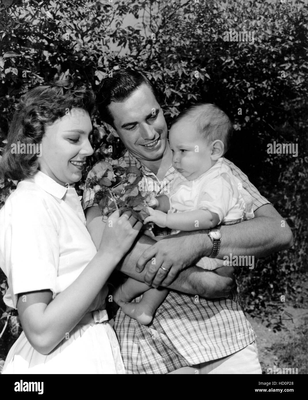Bradford Dillman (center) with his wife, Frieda Harding and son ...