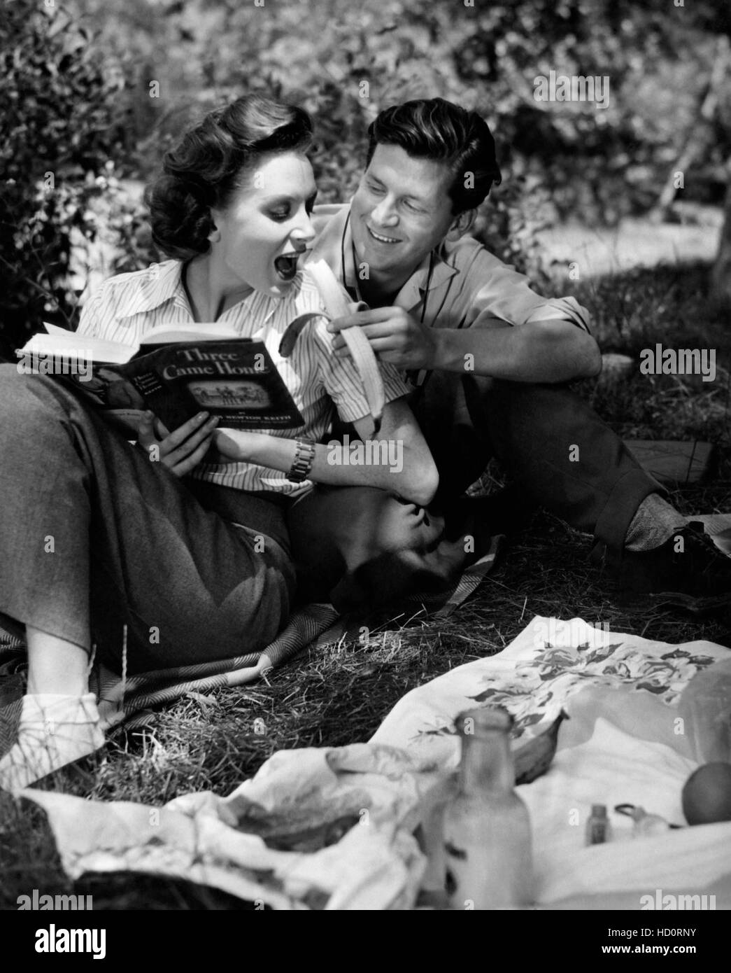 Deborah Kerr with husband, Tony Bartley enjoying a picnic on location ...