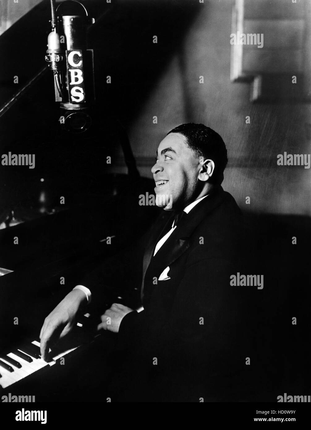 Fats Waller real Name Thomas Ca 1930s Stock Photo Alamy fats-waller-real-name-thomas-ca-1930s-stock-photo-alamy