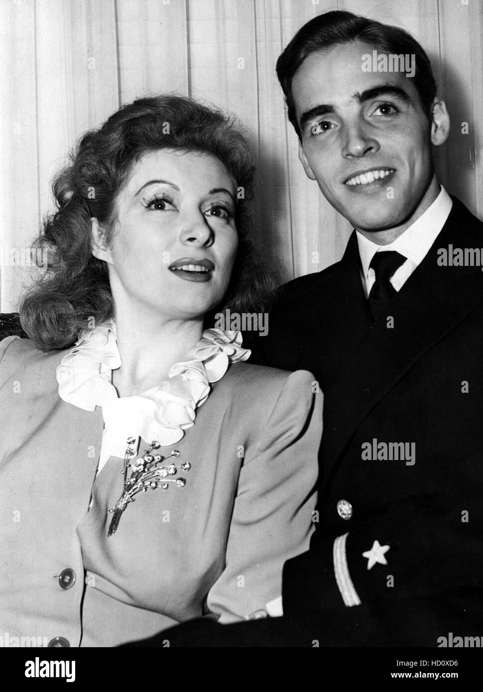 GREER GARSON, with fiance RICHARD NEY, 1942 Stock Photo Alamy