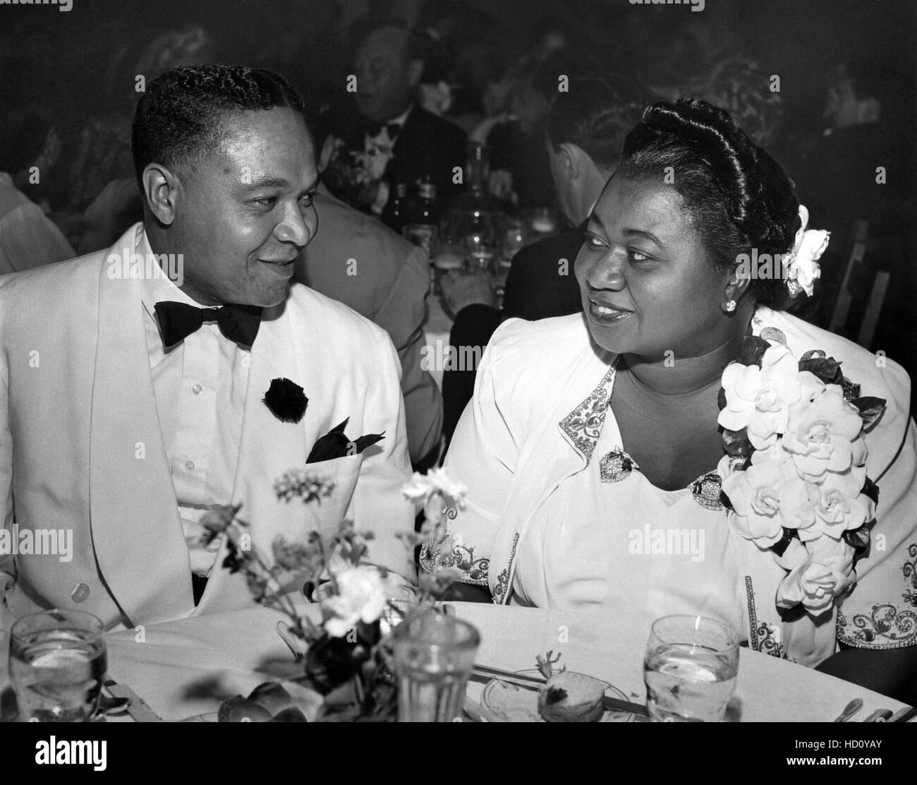 Hattie McDaniel and her husband, James Lloyd Crawford, the the Free People's Dinner, Beverly
