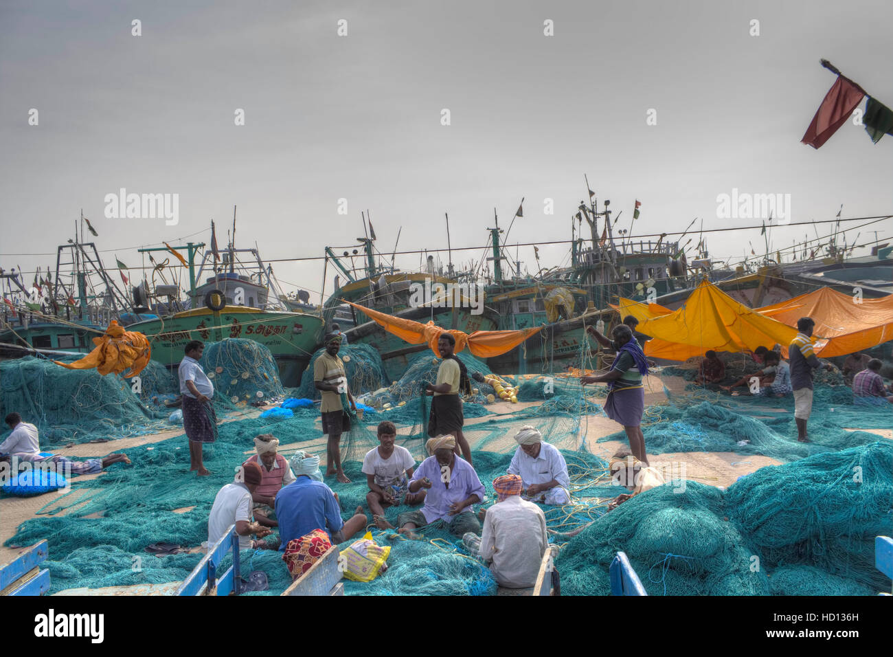 Making of fishing net Stock Photo Alamy