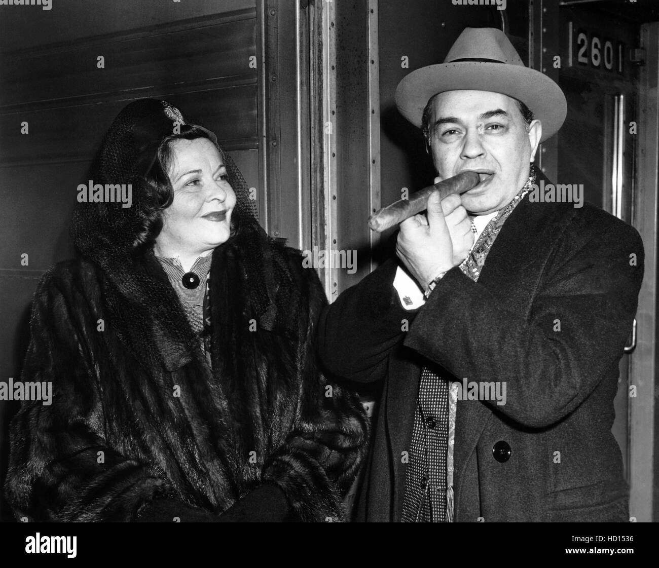 Edward G. Robinson, wife Gladys Lloyd at Grand Central Station, New York  City, 1947 Stock Photo - Alamy