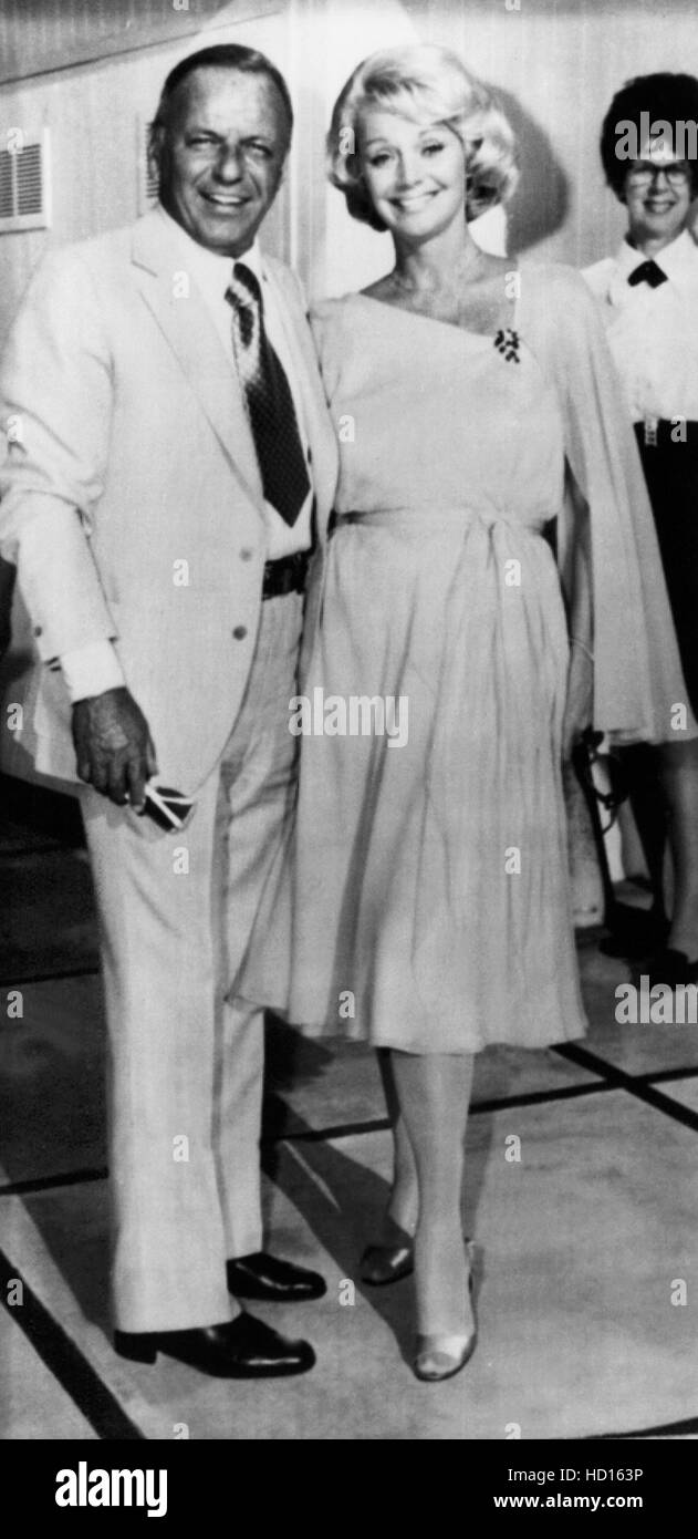 Frank Sinatra, left, with his fourth wife, Barbara Marx, after their Rancho Mirage wedding, July 11, 1976 Stock Photo