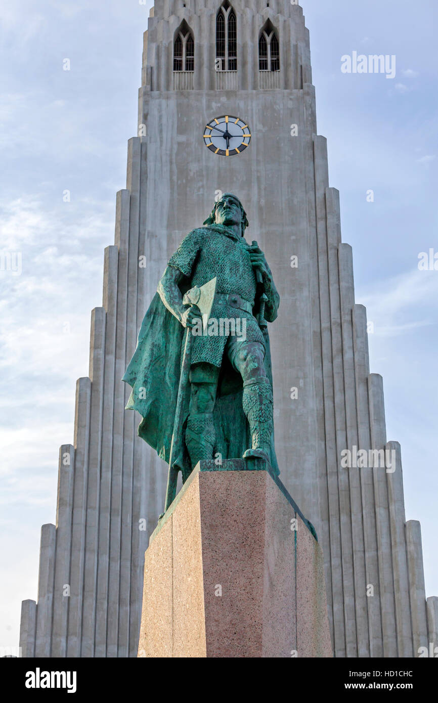 The Hallgrimskirkja Lutheran Church and statue of Leifur Eiriksson in Reykjavik, Iceland. Stock Photo