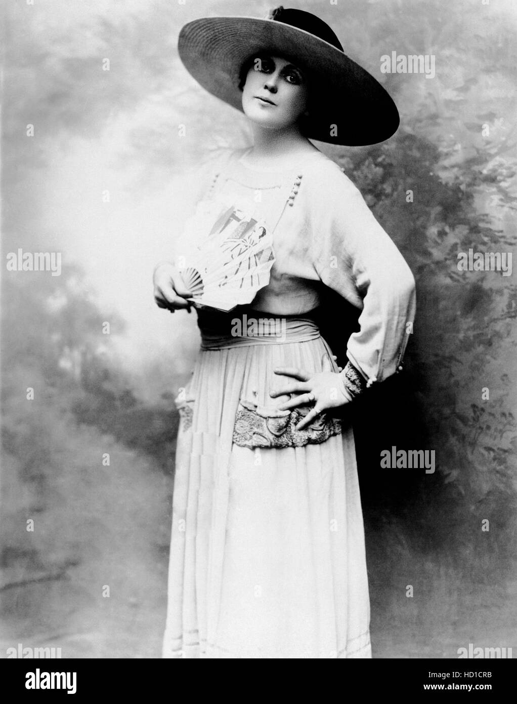 Lucille Drew, (aka Mrs. Sidney Drew), ca. late 1910s Stock Photo Alamy