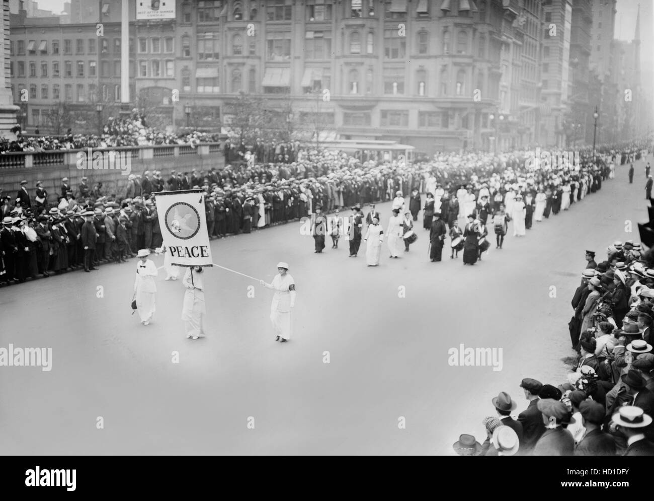 Women's Peace Parade shortly after Start of World War I, Fifth Avenue, New York City, New York, USA, Bain News Service, August 29, 1914 Stock Photo