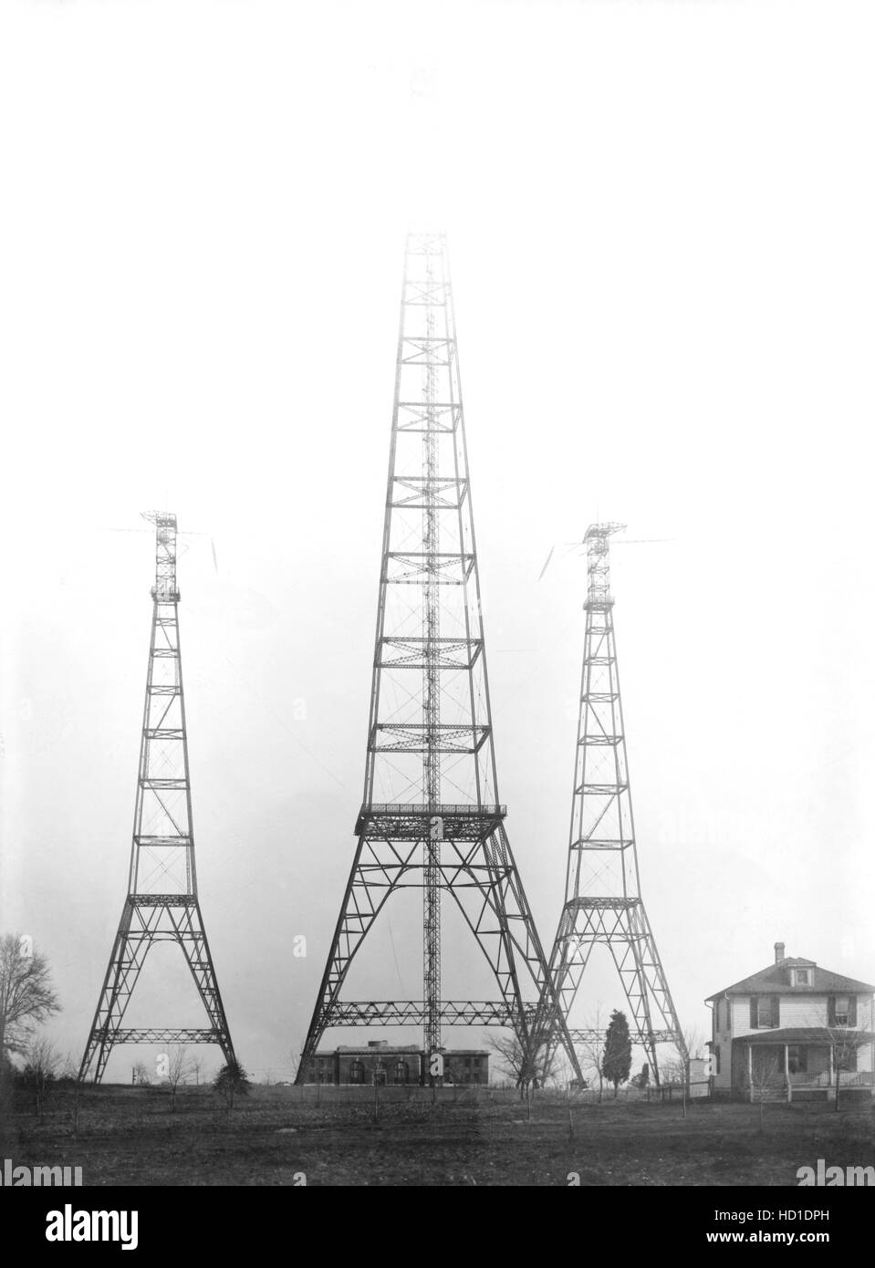 Arlington virginia radio towers hires stock photography and images Alamy