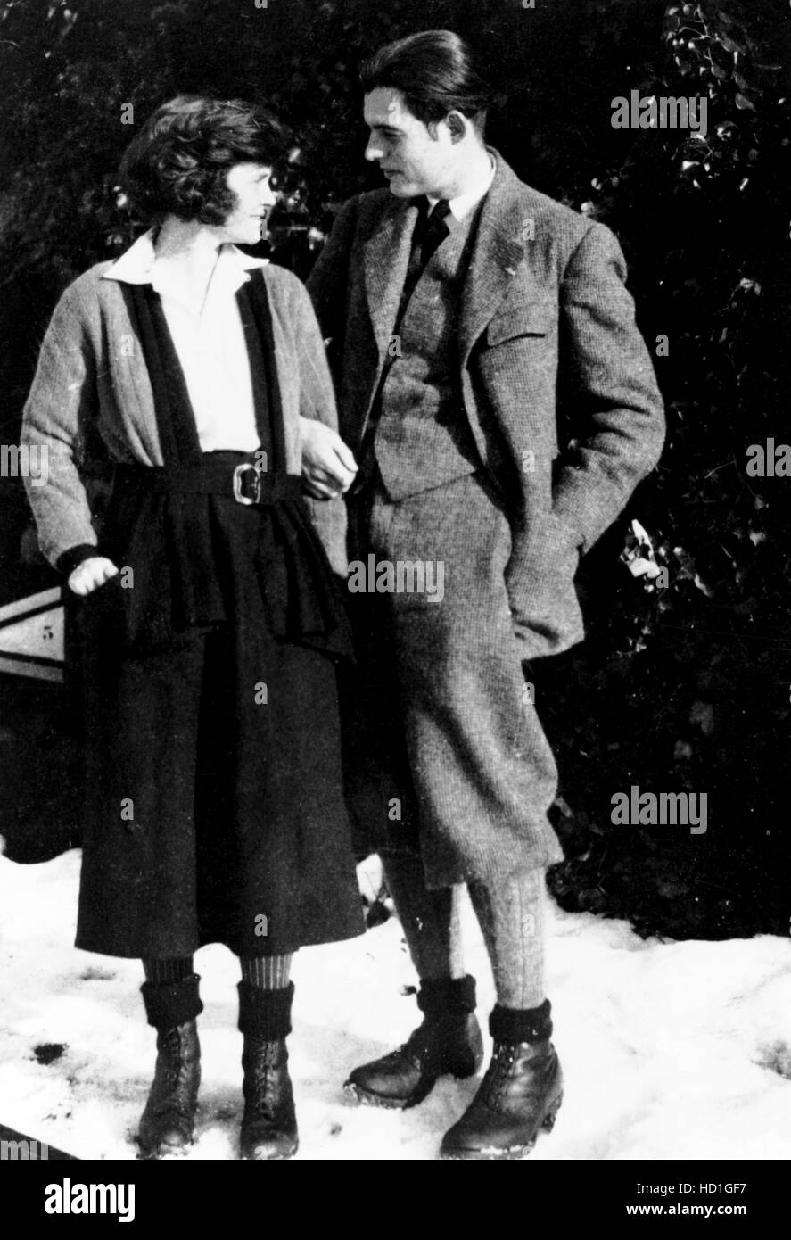 Ernest Hemingway and his first wife, Hadley, on vacation in Europe in the  1920s Stock Photo - Alamy, image size:887x1390