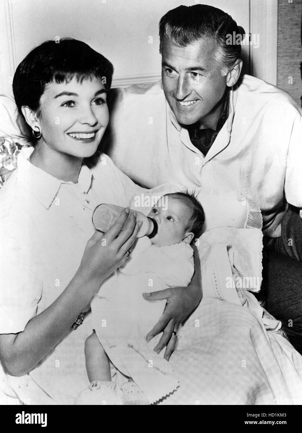 Okklusion data Prøve JEAN SIMMONS, daughter Tracy Granger, and husband Stewart Granger circa  1957 Stock Photo - Alamy